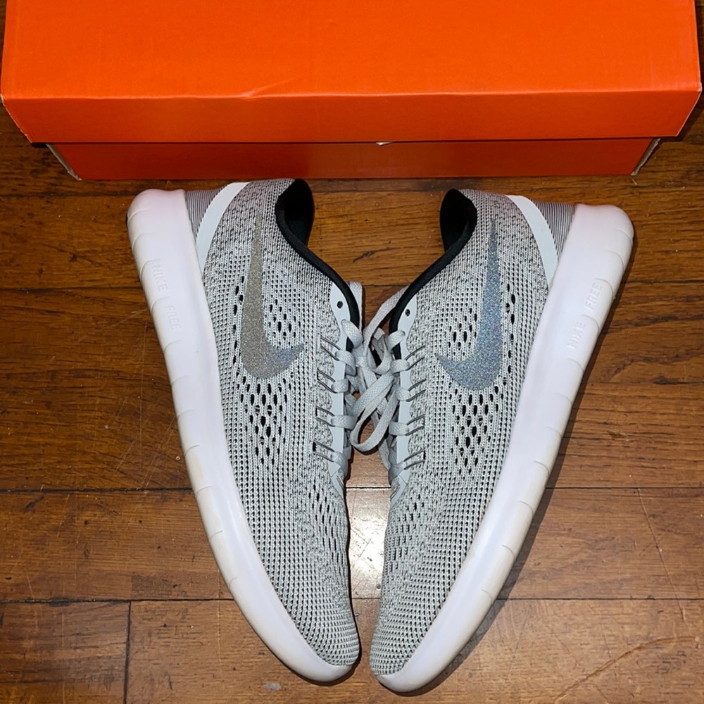 WMNS Nike Free RN